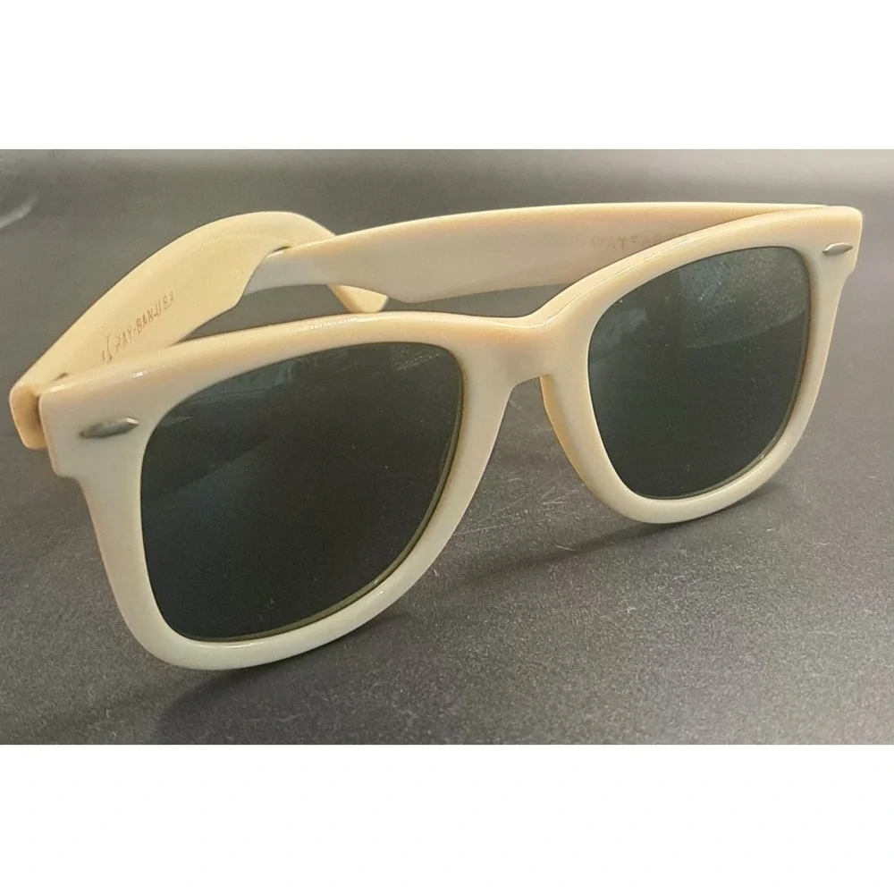 Vintage B&L Ray Ban USA Wayfarer 5022 Sunglasses - Picture 10 of 12